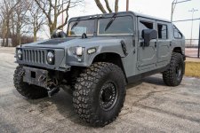 63e8be147e51cae94f19f7b2_1992-Hummer-H1-Limited-Edition-Dark-Gray-137XE8330NE134993_012.jpg