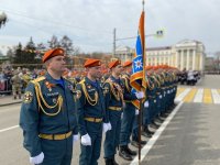 Samye dostoynye oficery mchs rossii proydut v paradnom raschete 9 maya po glavnoy ploshchadi i Samye dostoynye oficery mchs rossii proydut v paradnom raschete 9 maya po glavnoy ploshchadi i